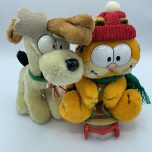 Garfield on a Sled Plush Stuffed Animal w/ Tags Reindeer Odie Dakin 9" Winter